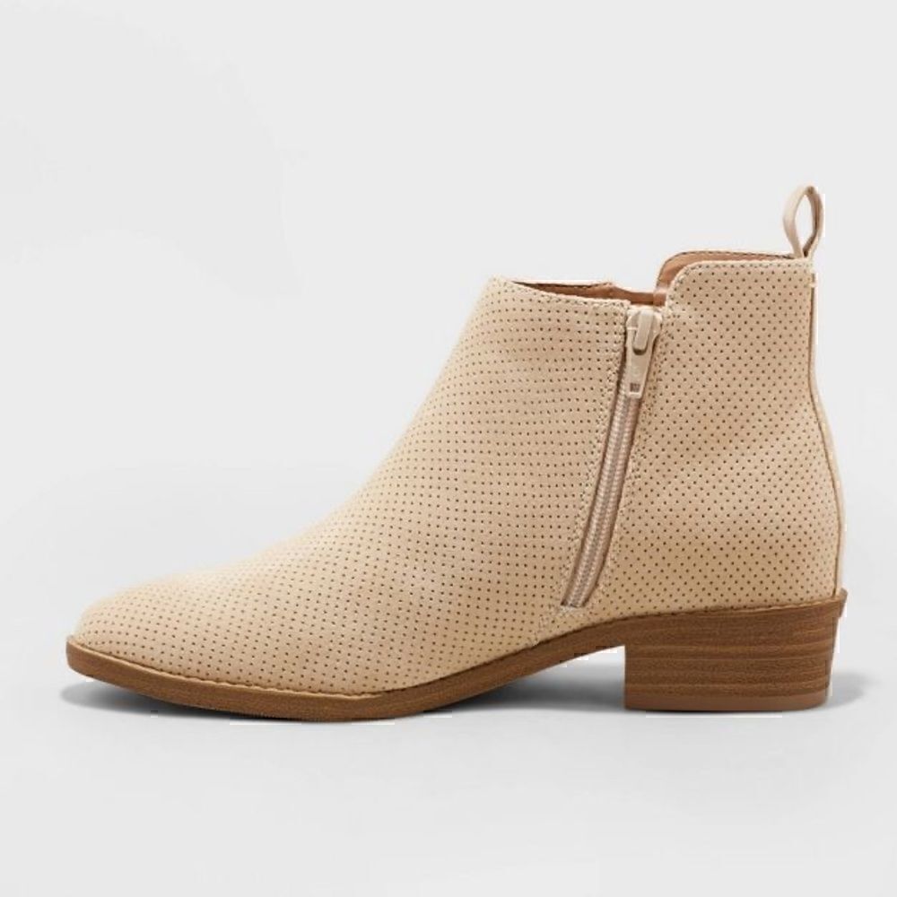 Women's Marlis Booties - Universal Thread - Picture 2 of 10